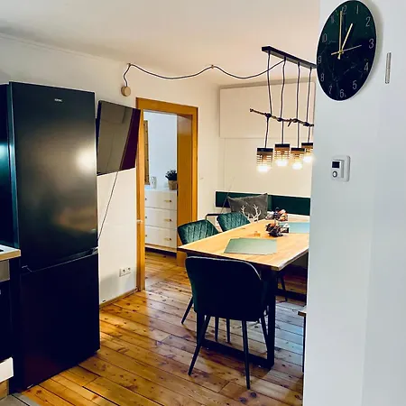 Breitenstein In Historischem Apartment *